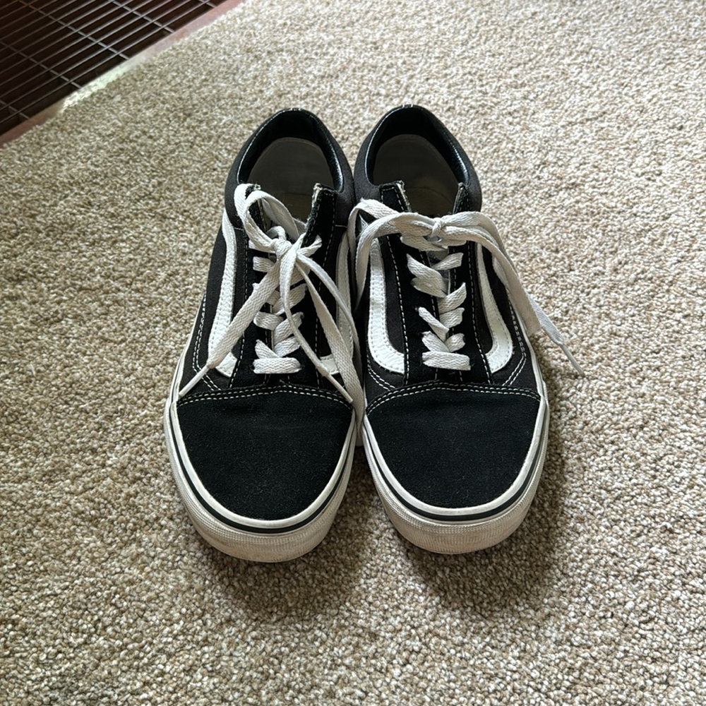 Vans - Picture 4 of 6